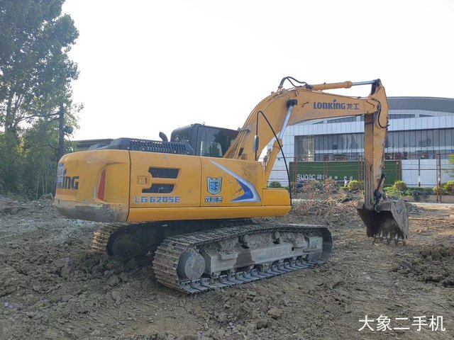 龙工 LG6225E 挖掘机